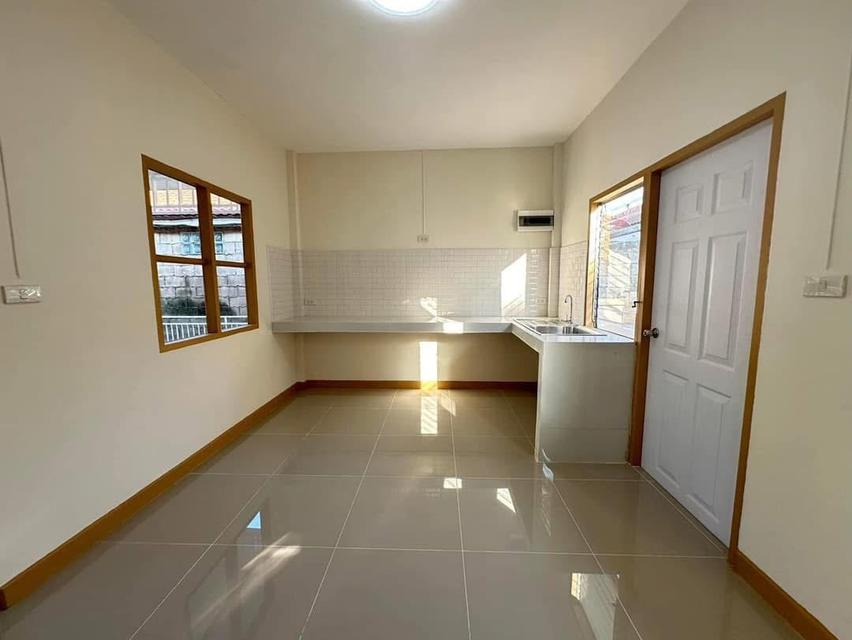 ขายบ้านเดี่ยวชั้นเดียวรีโนเวทใหม่ โครงการแลนด์แอนด์ เฮ้าส์ ราคา 1,990,000 บาท โซนหนองจ๊อม หมู่บ้าน ปาริชาติ เ 18