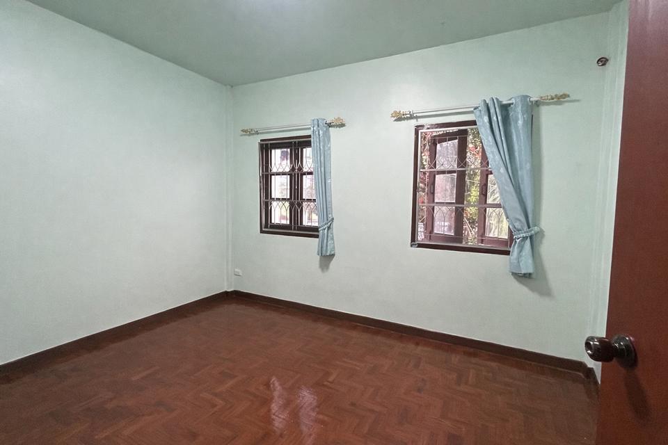 บ้านทาวน์เฮ้าส์ 2 ชั้น 2 ห้องนอน 2 ห้องนำ้ พื้นที่ 17 ตารางวา 6