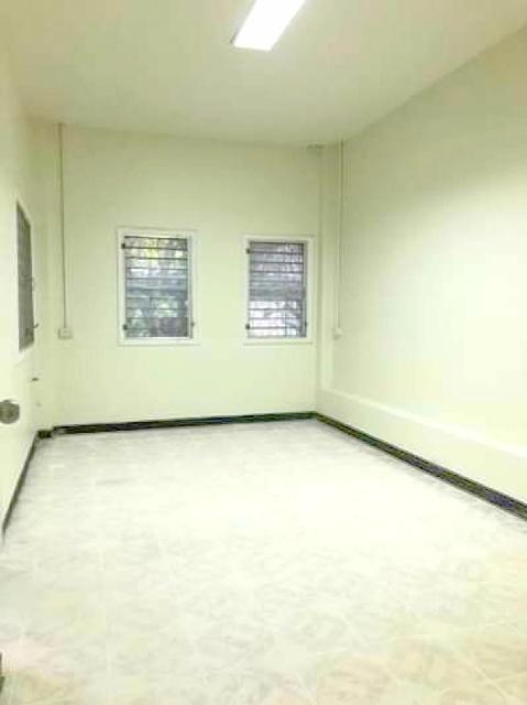 MRT พหลโยธิน นวมินทร์ 400ม.นวมินทร์ 109-113 อาคารพาณิชย์ 3ชั้น 150ตร.วา. 250ตร.ม.รร.นานาชาตินีวา 1.3 กม. 5นอน 5น้ำ โยธิน 4