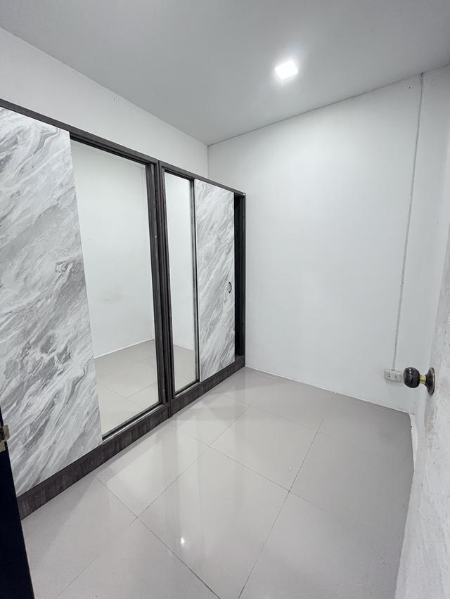 อาคารพาณิชย์/ทาวเฮ้าส์ 5