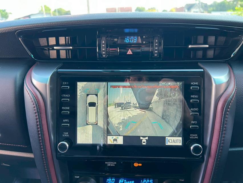 ปี 2022 TOYOTA FORTUNER, 2.4 COMMANDER รูปที่ 15
