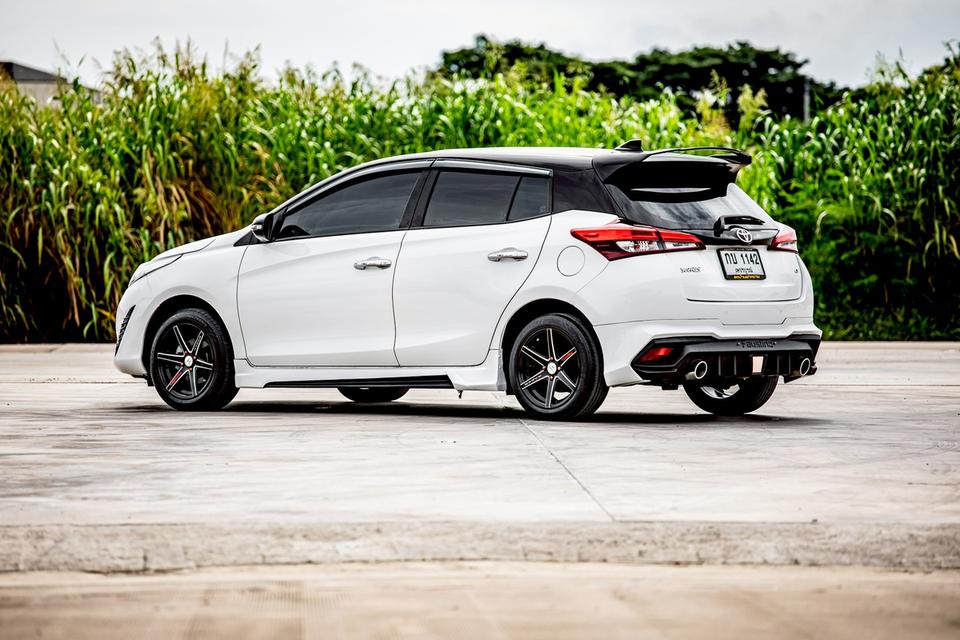 Toyota Yaris 1.2G ปุ่มสตาท์ ปี 2018 สีขาว  9