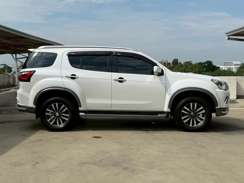 ISUZU MU-X The Iconic DVD Navi 1.9L DDi BluePower Turbo