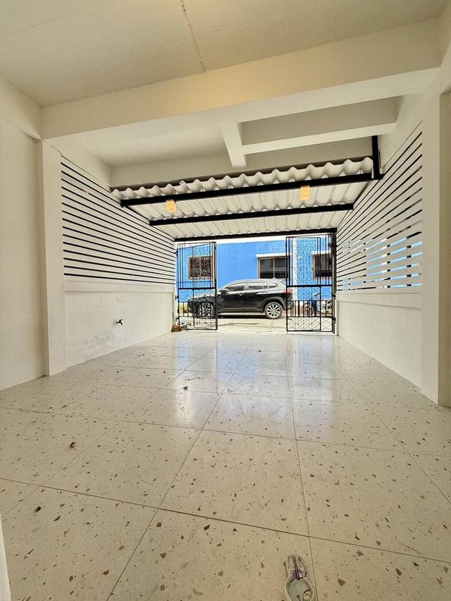 ทาวเฮ้า (ตลาดปลาอ่างศิลา ) รูปที่ 8