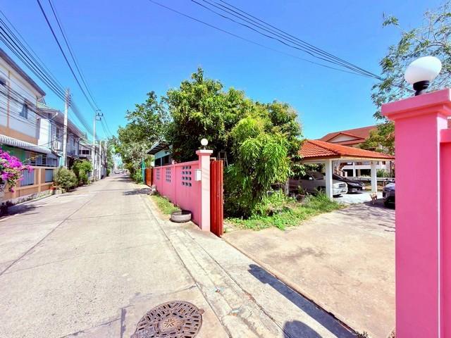 บ้านเดี่ยวหลังใหญ่ เนื้อที่ 454 ตารางวา ต.บางไผ่ อ.เมืองนนทบุรี จ.นนทบุรี 5