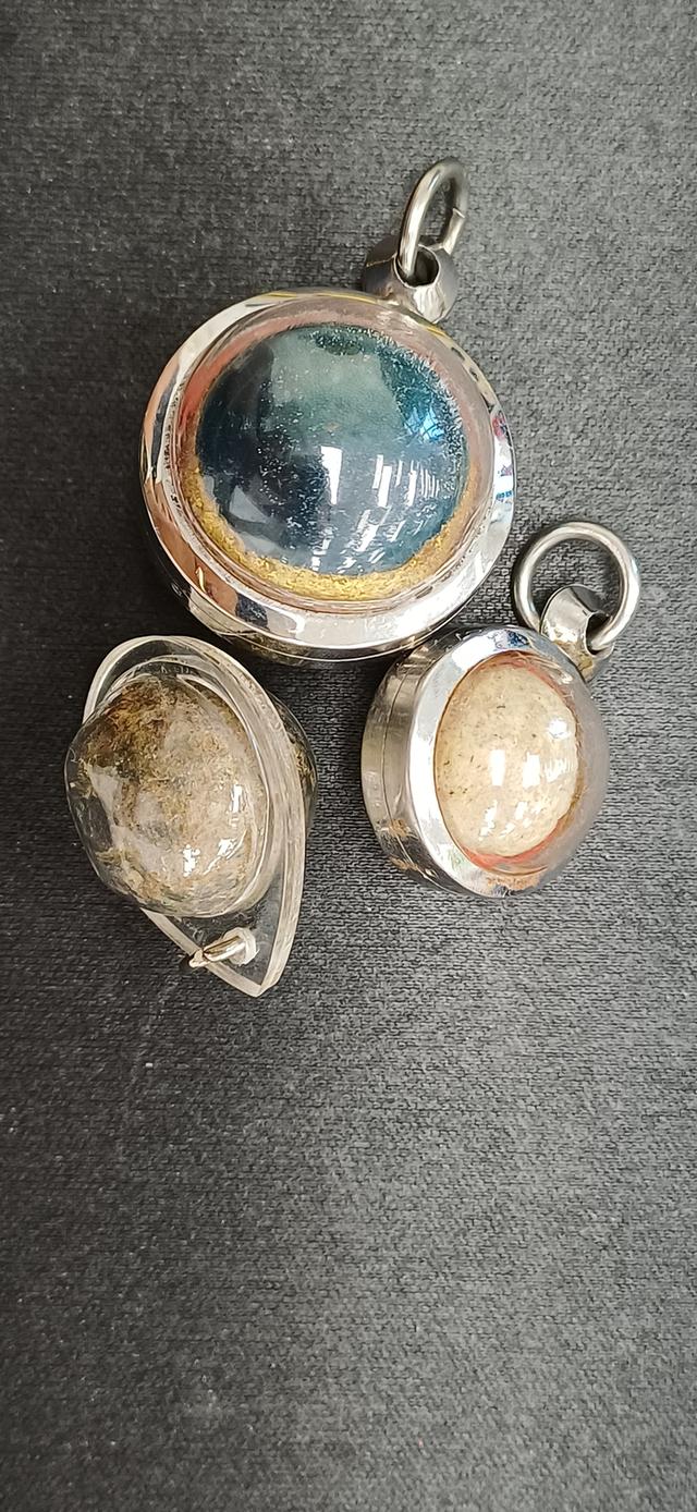 ลูกอมหลวงปู่มและสายเกจิให้เช่ารวม 11