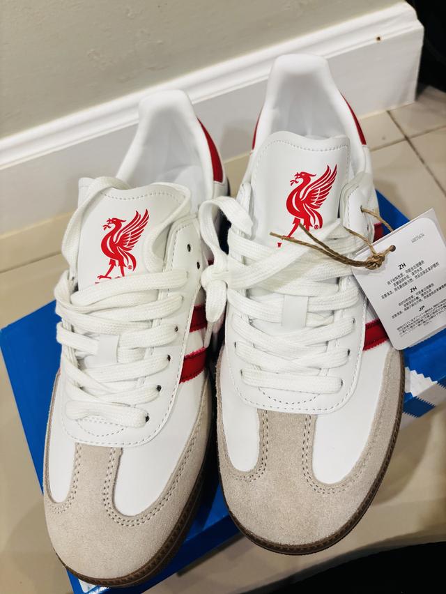 รองเท้า SAMBA LIVERPOOL FC (เทียบ)