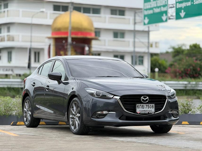 MAZDA MAZDA3, 2.0 SP โฉม ปี14-19 4Dr สีเทาตัวท็อป เบนซิน มือเดียวป้ายแดง ปี 2016จด2017🚀🚀 ไมล์แท้ 108,301 km.️✅ รๅคๅ 378,000 บาท🏦🏦 ผ่อน 7,471 บาท รูปย่อยที่ 3