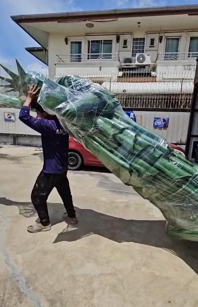 หุ่นตั้งโชว์ เทพีเสรีภาพ Statue of Liberty สูง3เมตรกว่า สภาพใหม่มือหนึ่ง สีเขียว รูปที่ 11