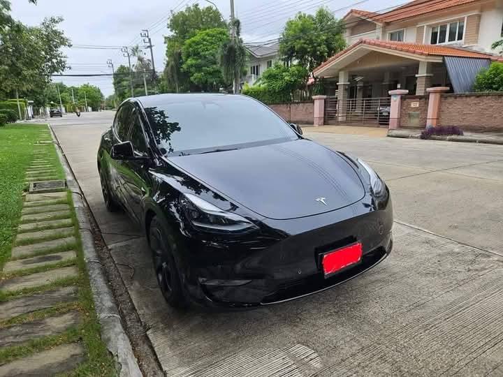 ปล่อยขายด่วน TESLA MODEL Y