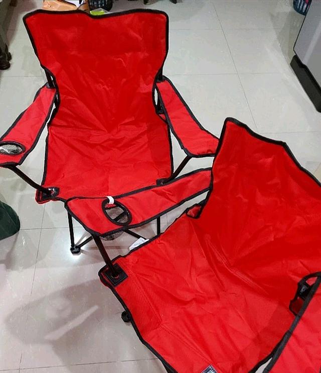 พร้อมขายเก้าอี้สนาม สีแดง 2