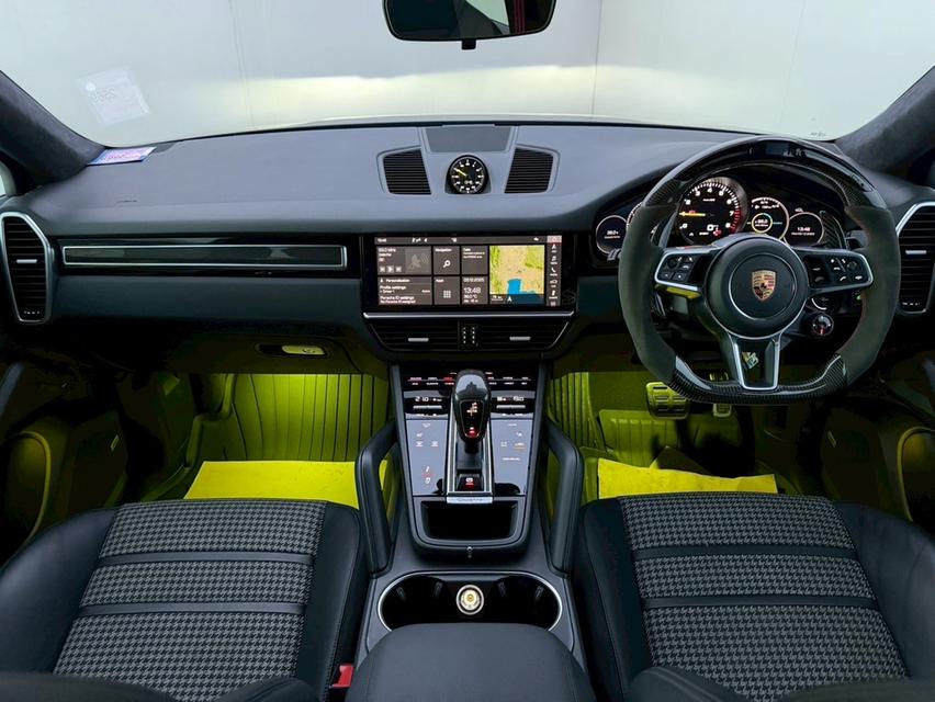 Porsche Cayenne E-Hybrid Coupe Lightweight