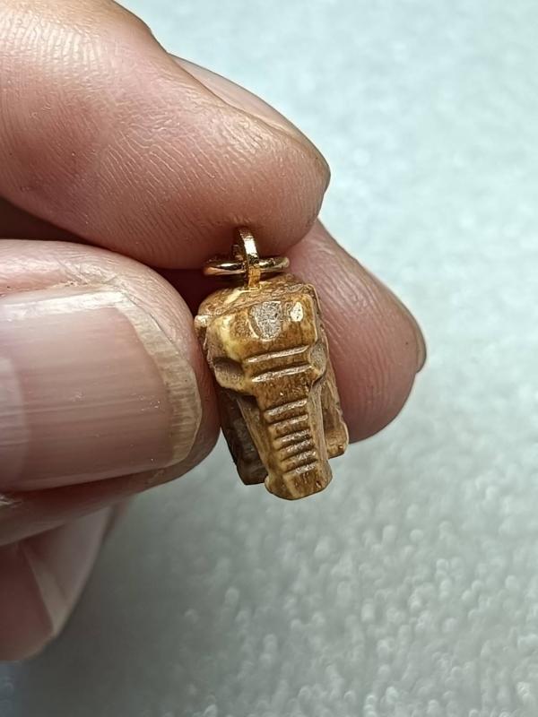 ช้างกระดูกแกะ หลวงพ่อพยุง วัดบัลลังก์ อ.หนองหญ้าไซ จ.สุพรรณบุรี ครับ 3