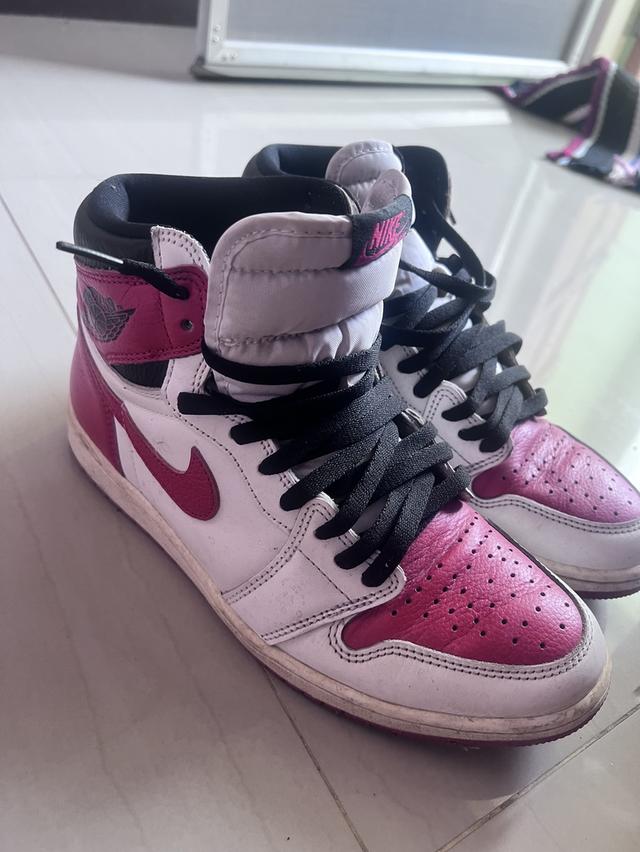 ขายรองเท้า nike ari jordan1