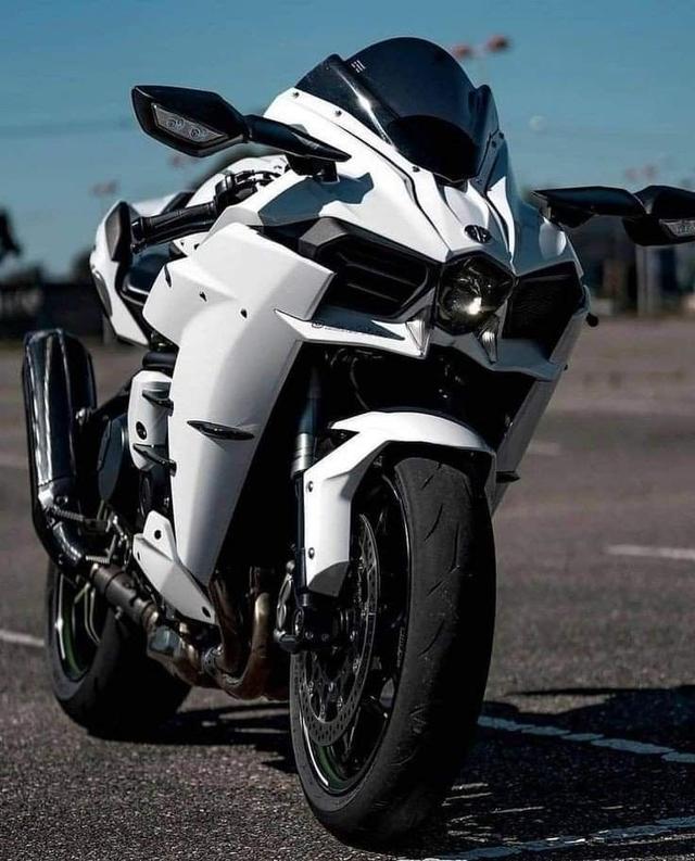 Kawasaki Ninja H2R  2