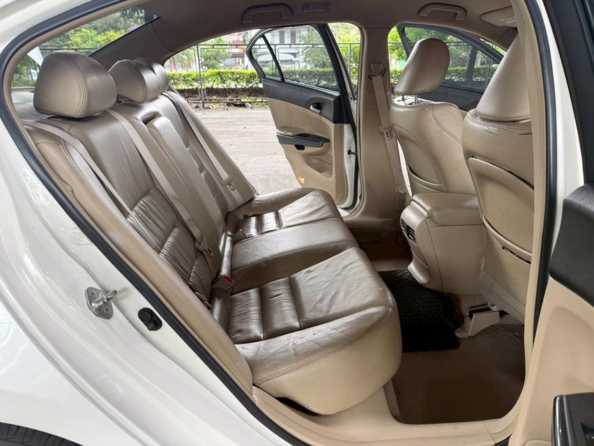 ขายรถ Honda Accord 2.0 ปี 2009 สีขาว เกียร์ออโต้ 10