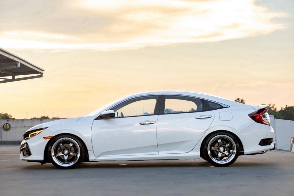รถบ้านหน้าเดิมหลังเดิม Civic RS Turbo แต่งหล่อทั้งคัน ฟรีดาวน์Civic RS Turbo 2016 รูปที่ 9