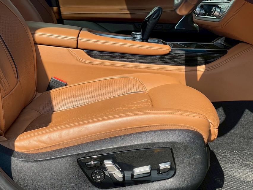BMW 745Le xDrive M Sport G12 LCI 2019 จด 2021 • Mileage: 17,xxx km  10