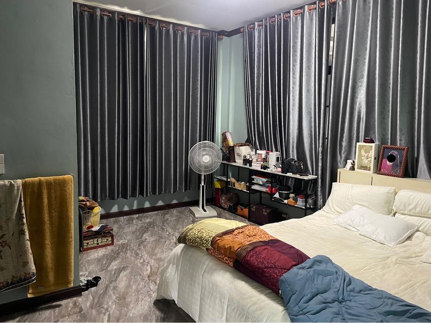 บ้าน 2 หลังติด ในจัตุรัส จังหวัด ชัยภูมิ 4