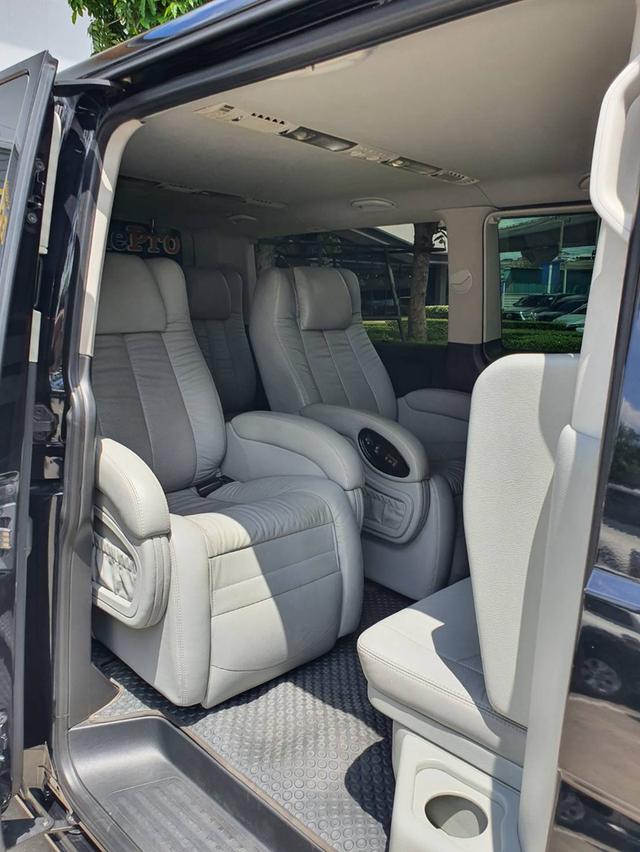 Volkswagen Caravelle T5 2.0 TDi สีดำ ปี2012 รถมือ1 8