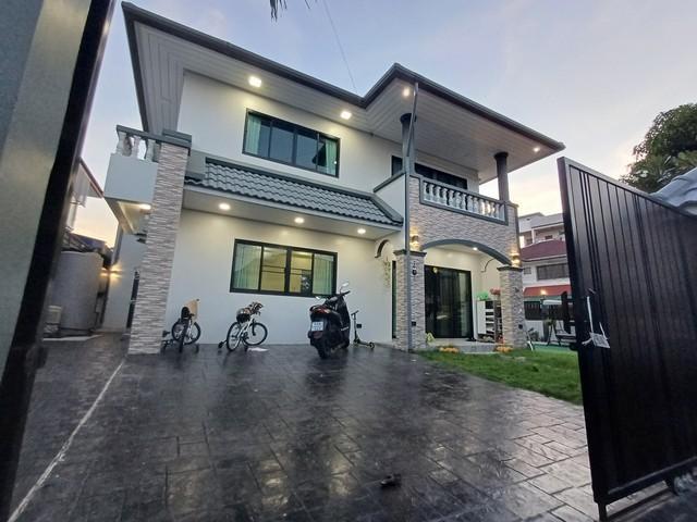 PB5522 ให้เช่าบ้านเดี่ยว หมู่บ้านฐานทอง เฉลิมพระเกียรติรัชกาลที่ 9 ซอย 54 บ้านrenovate ใหม่ เฟอร์นิเจอร์ครบ 1