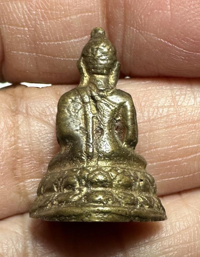 พระชัยวัฒน์ และ พระไตฮงกง เก่า ไม่ทราบที่ 2 องค์ 800 พร้อมจัดส่ง 2