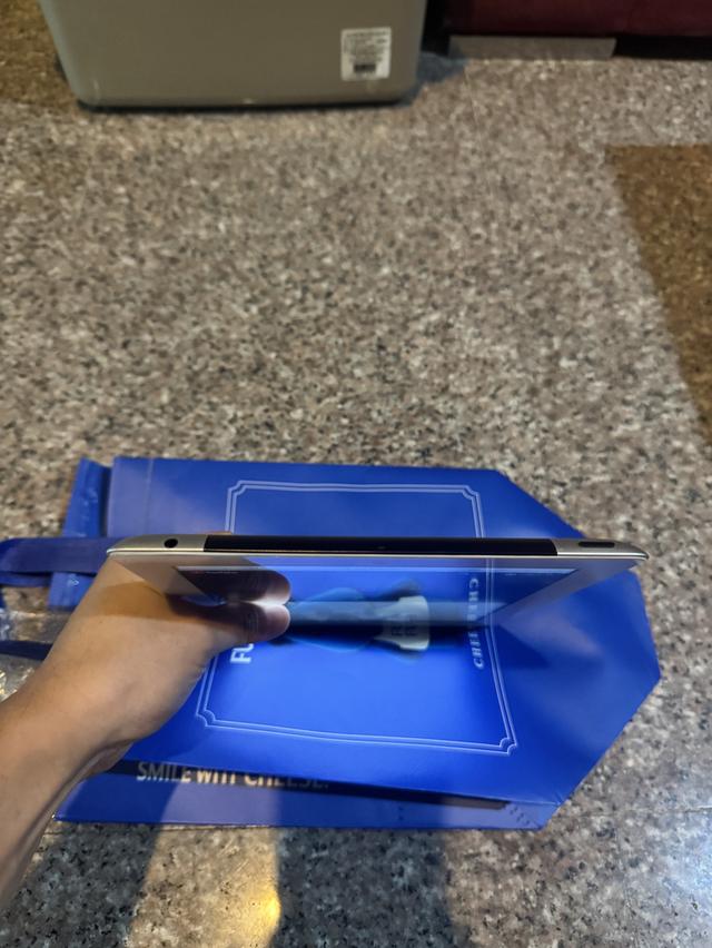 ขายๆๆๆถูกๆๆๆiPad4สีSilver64กิ๊กWifi Only และWifi Celluer ใส่ซิมได้การใช้งานดีเยี่ยม100%ทุกๆฟังชั่นเครื่องรีสโตได้ตลอดไม่มีติดไอคราว   สภาพ: 95% สวยๆๆค 3