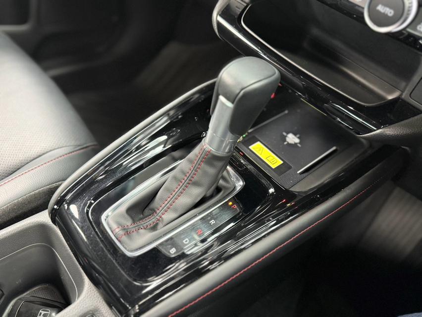 HONDA HRV, 1.5 RS eHEV โฉม ปี21-ปัจจุบัน HYBRID e:HEV RS TOPสุด หลังคา Panoramic Sunroof ปี2024👉ไมล์น้อย 9,080 โล เข้าศูนย์ตลอด มือเดียวป้ายแดง✅️✅ รูปที่ 12