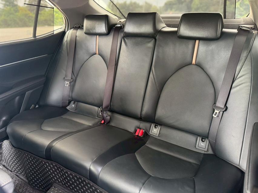TOYOTA. CAMRY  Sedan 4dr Sport SA 8sp FWD 2.5 (MNC)  Y2022 สีขาว  ออโต้ 15