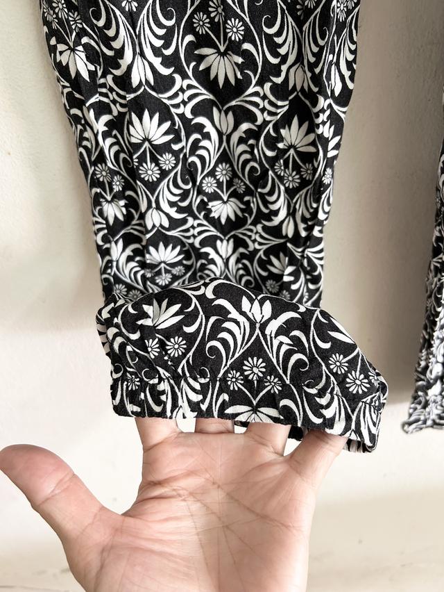 ยุนิM กางเกงขาจั๊มหญิงเอวยืดสีดำลาย 5