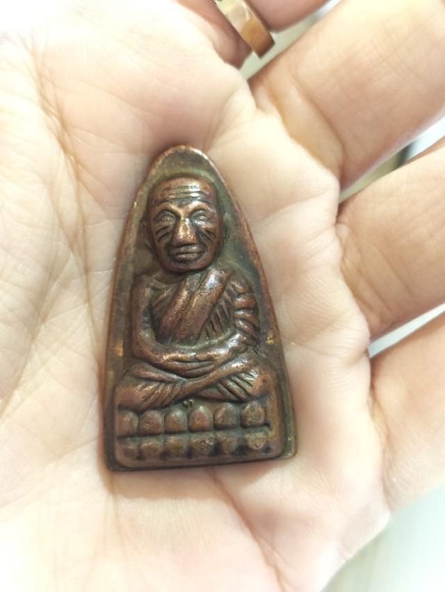พิมพ์ ท ใต้บัว" จัดอยู่ในกลุ่ม หลวงปู่ทวด พิมพ์หลังหนังสือ ปี 2505 ซึ่ง