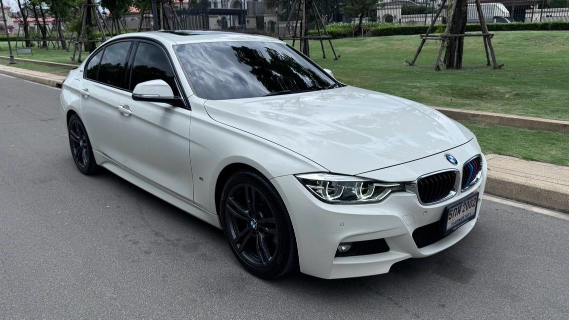(แจ้งรหัสรถ TPV2002) 🎊 BMW 330e M Sport ปี 2018 🎊