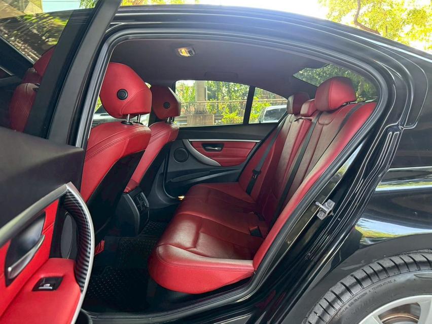 2018 BMW 330e 2.0 AT รูปที่ 18