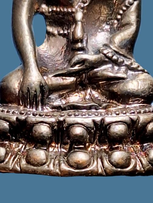 พระกริ่ง หลวงปู่ทิม วัดละหารไร่...เก่า เดิมๆ