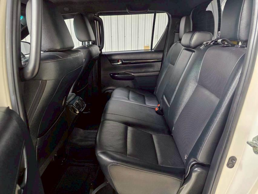 TOYOTA HILUX REVO 2.4 PRERUNNER DOUBLE CAB ปี 2019  10
