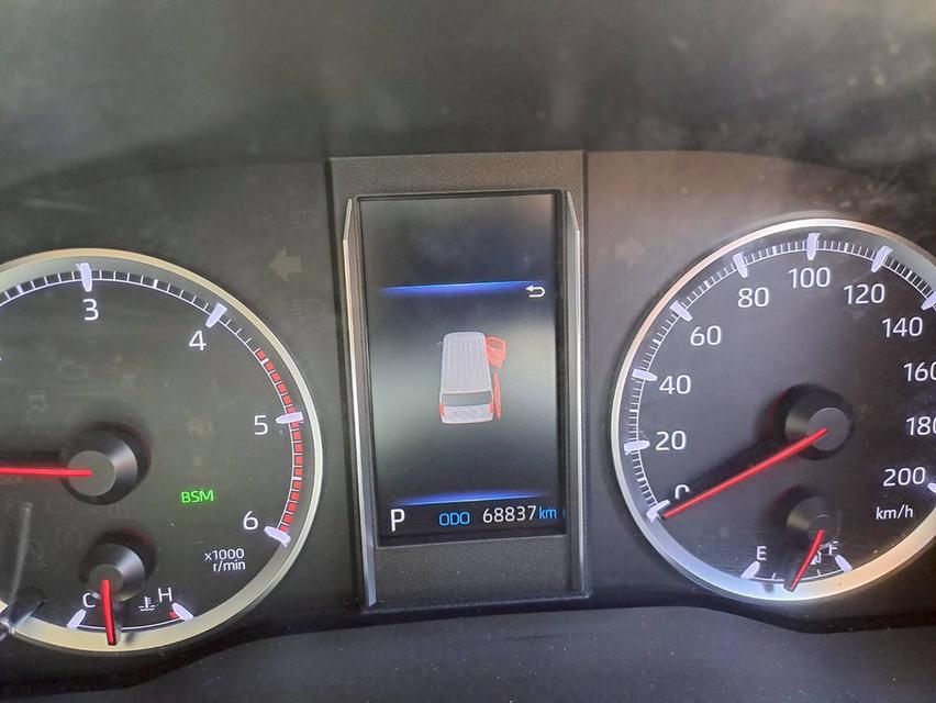 TOYOTA MAJESTY  2.8 PREMIUM ปี2020 สีขาว 19