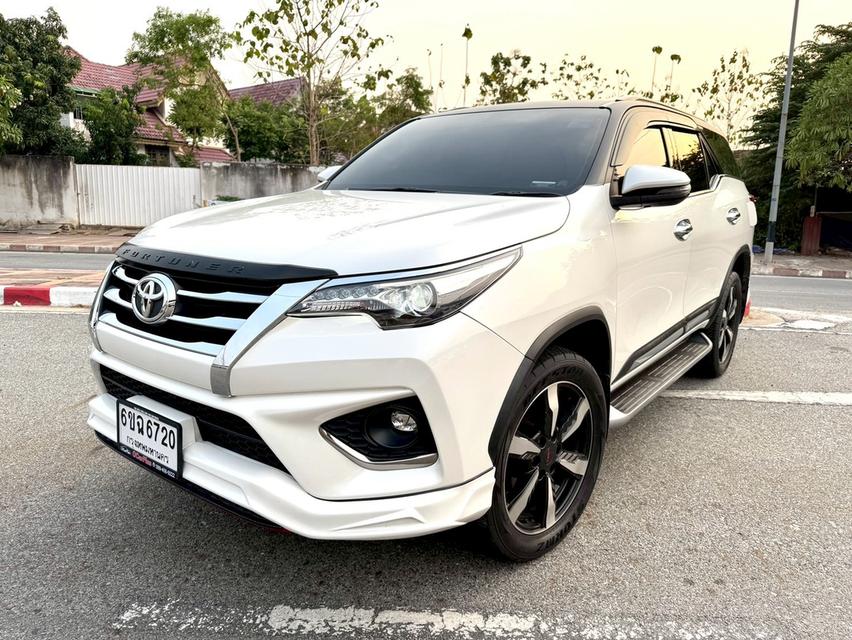 toyota fortuner 2.8 trd ปี 2018 3