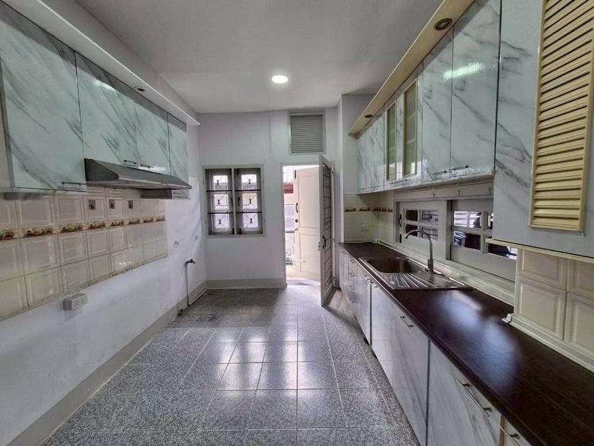 ขาย /ให้เช่า บ้านเดี่ยวหลังใหญ่ ปรับปรุงใหม่ ให้เช่าระยะยาว  Evergreen City บางแค 15