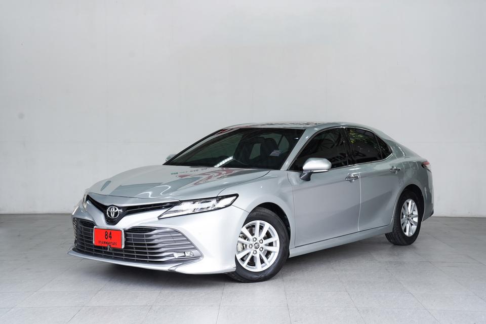 TOYOTA CAMRY 2.0 G AT ปี 2019 สีเทา