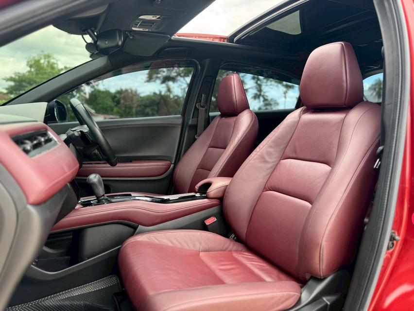 HONDA HRV 1.8 RS TOP SUNROOF (mnc)ปี 20 สีแดง  ออโต้  14