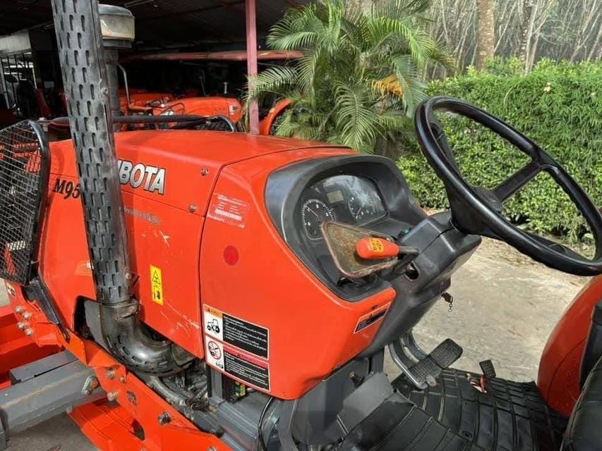 ปล่อยต่อรถไถคุณภาพดี Kubota M9540 3