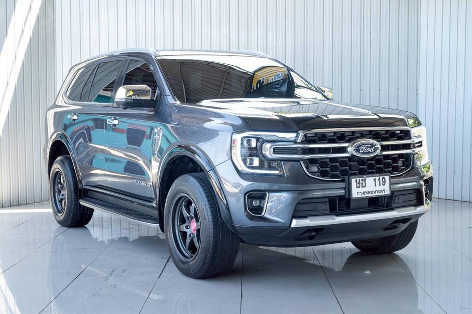 FORD EVEREST 2.0 BI-TURBO TITANIUM PLUS ปี 2022 จด 2023 สีเทา เกียร์ A/T ขับ 2  โฉม ปี22-ปัจจุบัน รูปที่ 3