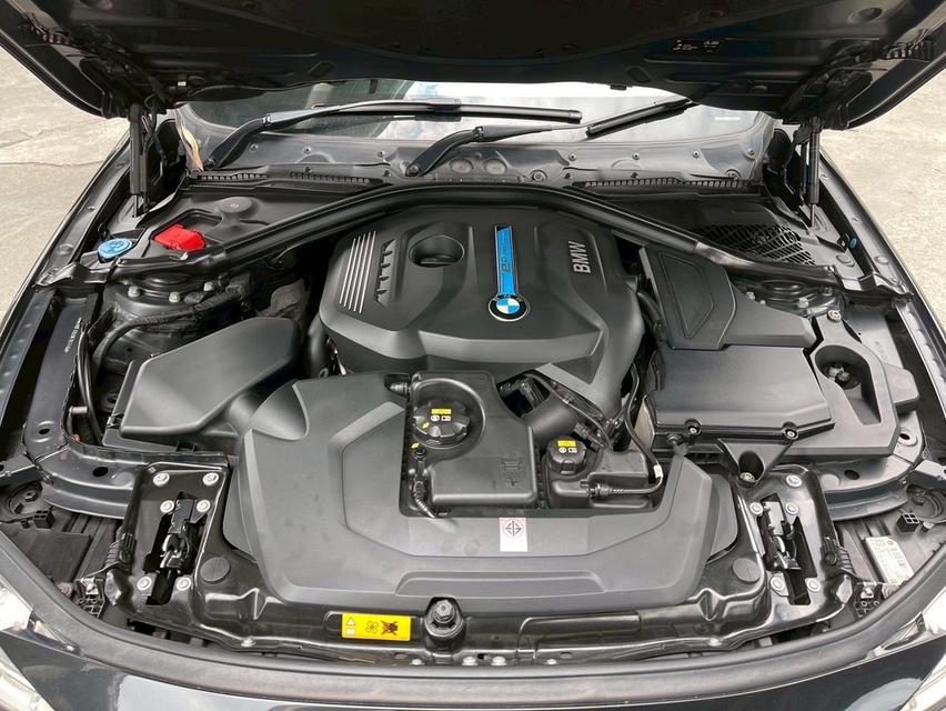 รหัสรถ WRT3885 BMW 330e Limousine M Sport LCI ปี 2017 19