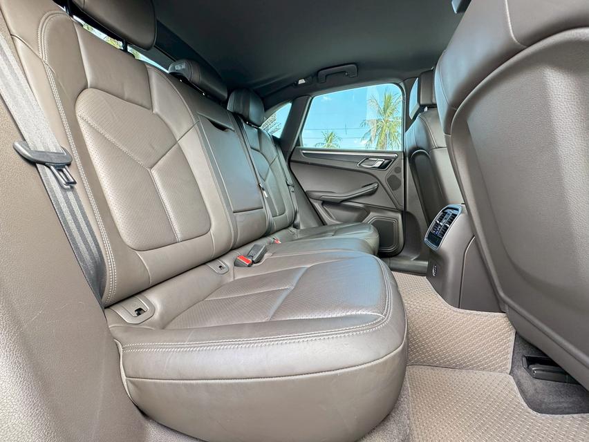 Porsche Macan ปี 2017 13