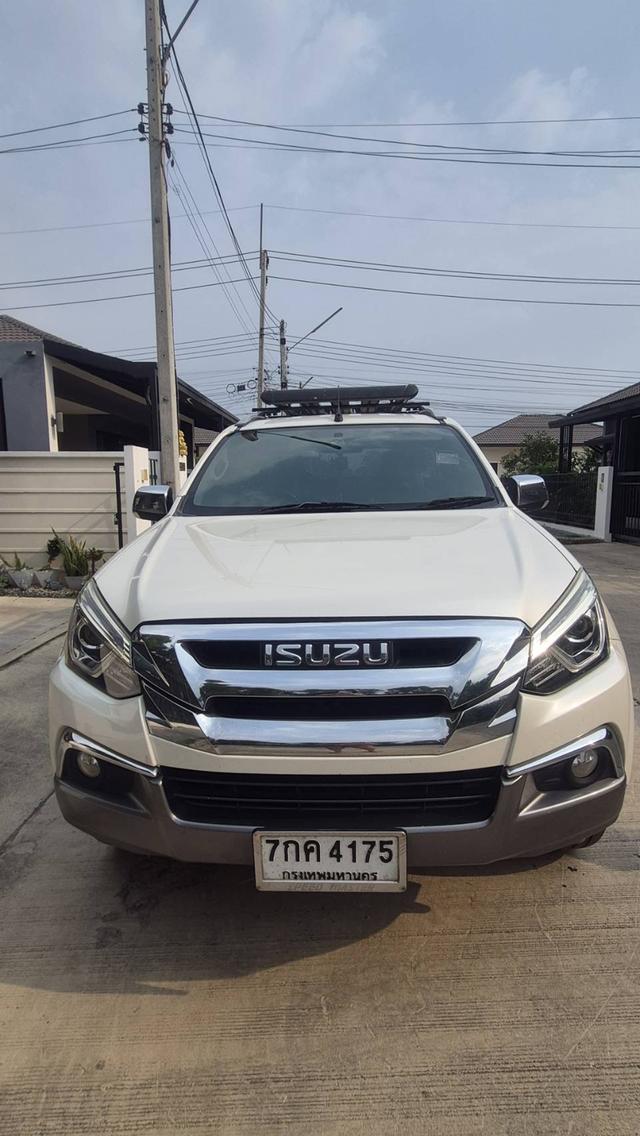 รถ MU X 1.9 รถบ้านใช้เองมือเดียว สภาพดีมากๆๆ