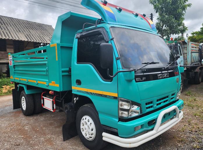 รถบรรทุก 6 ล้อ​ ISUZU​ NQR​ 175​ 2