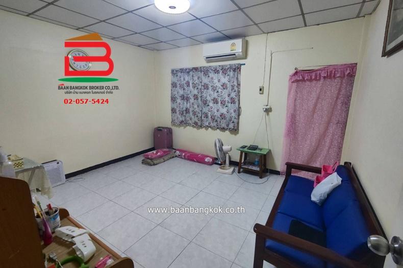 บ้านเดี่ยว โชคชัย 4 ซอย 36 แยก 1-5 เนื้อที่ 44 ตรว. ถนนโชคชัย 4 เขตลาดพร้าว 9