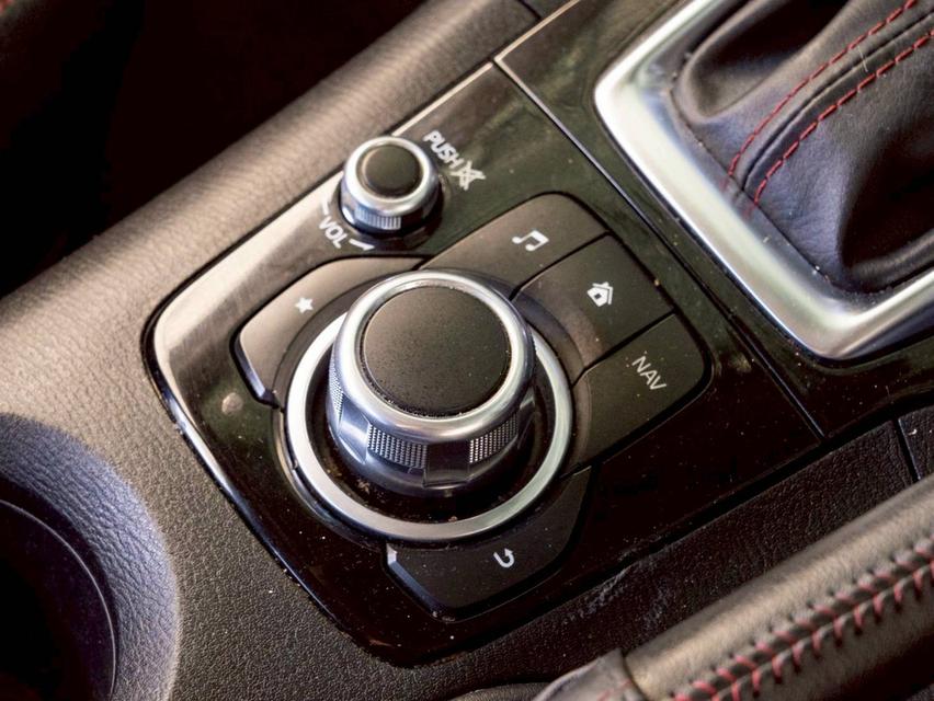 MAZDA 3 2.0S SEDAN ปี จด 2015เจ้าของเดียว ไม่มีอุบัติเหตุ ไม่ติดแก๊ส 10