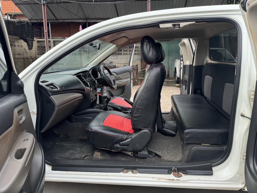 MITSUBISHI TRITON 2.5 GLX MEGA CAB 10