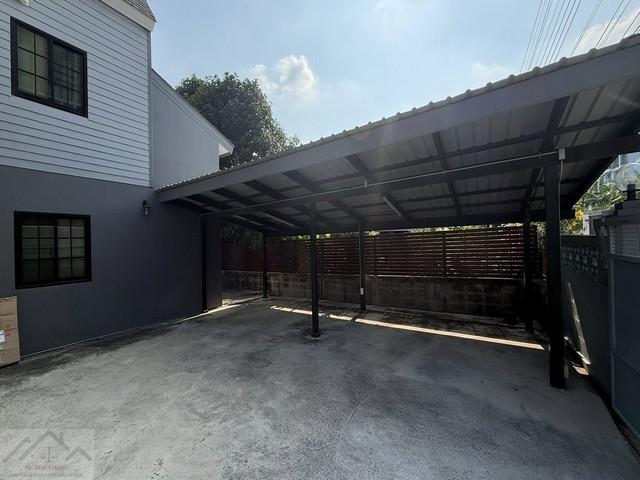 ให้เช่าบ้านเดี่ยว 5 ห้องนอน ซอยรัชดาภิเษก 32 บ้านสไตล์คอนกรีตผสมไม้ เงียบสงบ เป็นส่วนตัวสูง เดินทางสะดวก รัชดา ลาดพร้าว พระราม 9 3